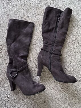 Women’s Tall Brown Suede Heeled Boots